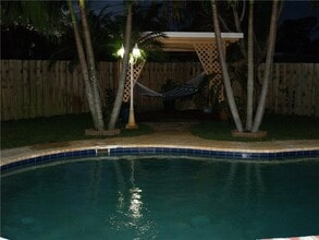 765 E Dayton Cir in Fort Lauderdale, FL - Building Photo - Building Photo