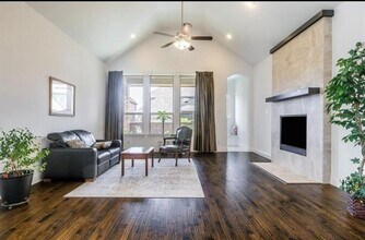 13763 Fieldcrest Rd in Frisco, TX - Building Photo - Building Photo