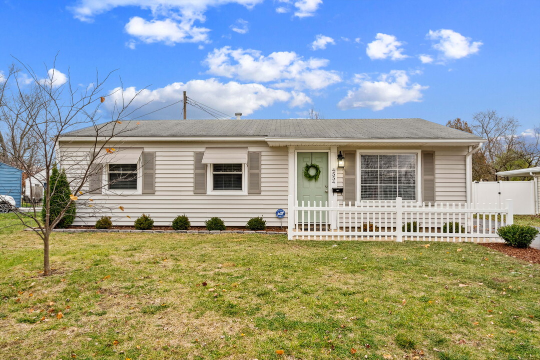 4554 Moraine Ave in Hilliard, OH - Building Photo