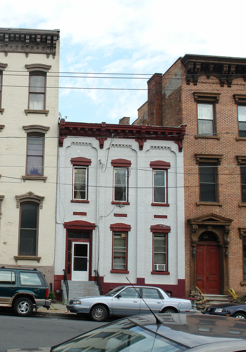 55 Ten Broeck St in Albany, NY - Building Photo