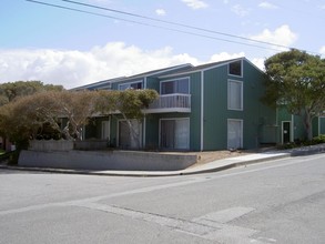 188 Laurel Ave in Pacific Grove, CA - Building Photo - Building Photo