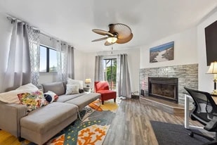 512 10th Ave S in Jacksonville Beach, FL - Building Photo