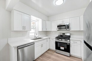 1237 Berkeley St, Unit 3 in Santa Monica, CA - Building Photo