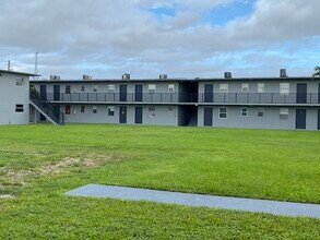 4300 SW 67th Ave, Unit 36 in Miami, FL - Foto de edificio - Building Photo