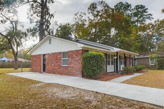 11304 Largo Dr in Savannah, GA - Building Photo - Building Photo