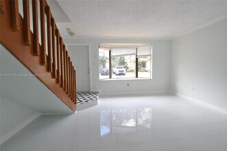 7804 SW 102nd Ln in Miami, FL - Building Photo - Building Photo