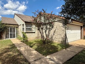 13222 Pebblewalk Cir N in Houston, TX - Building Photo
