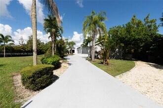 6297 NW 69th Way in Parkland, FL - Building Photo - Building Photo