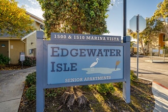 Edgewater Isle in San Mateo, CA - Building Photo - Building Photo