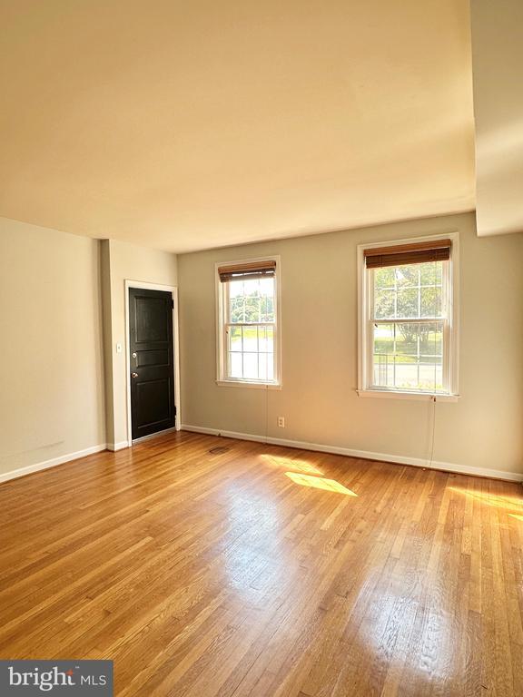 property at 7 Russell Rd