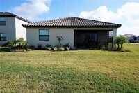 15843 Islandwalk Ave in Bradenton, FL - Foto de edificio - Building Photo