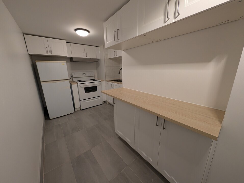 324 Laurier Ave E in Ottawa, ON - Building Photo