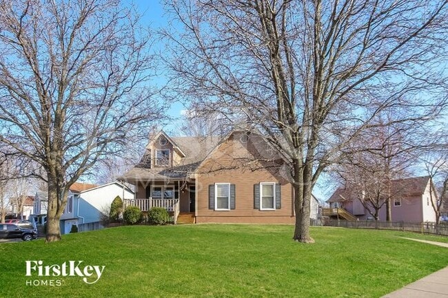 property at 1427 Lynette