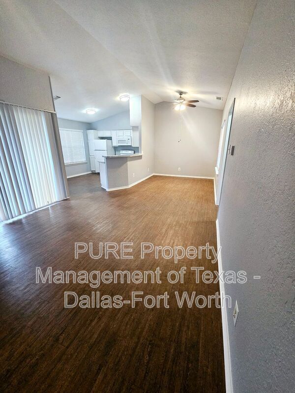 810-203 Castleglen Dr in Garland, TX - Building Photo - Building Photo