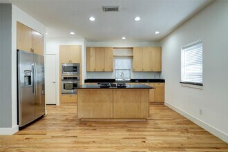 2202 Bastrop St in Houston, TX - Building Photo - Building Photo