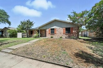 1827 Paxton Dr in Carrollton, TX - Building Photo - Building Photo