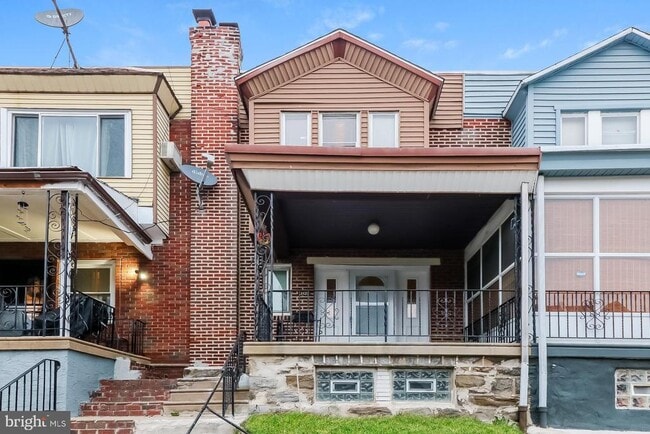 property at 2521 Ashford St