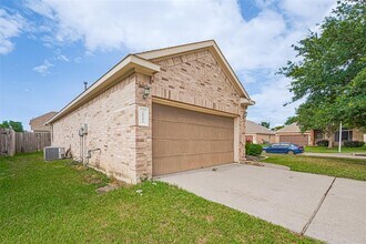 18302 Red Oak Manor Ln in Cypress, TX - Building Photo - Building Photo