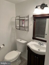 8921 Alton St photo'