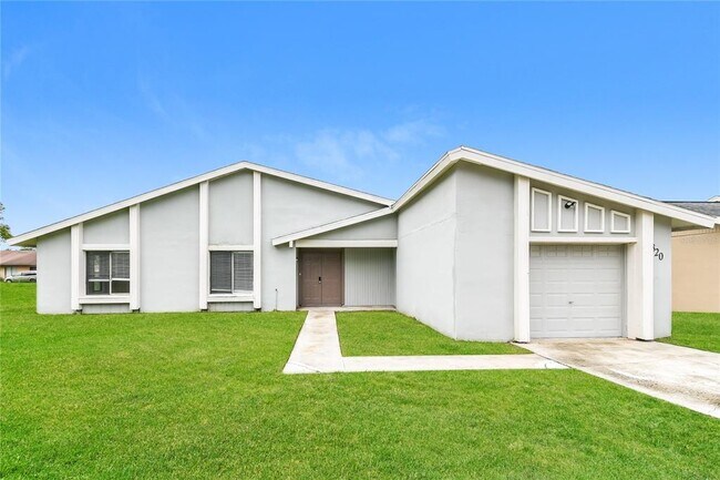 property at 820 E Flag Ln