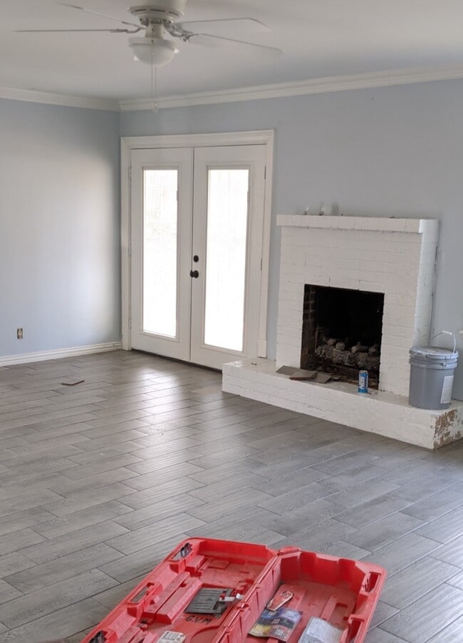 property at 2432 McKenzie Dr