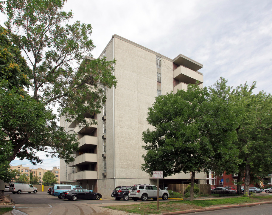 Latitude 40 Apartments in Denver, CO - Building Photo