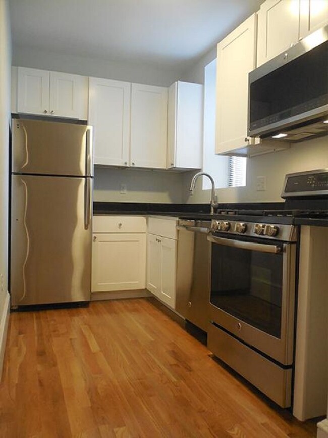 43 Cedar St, Unit 40-1R in Somerville, MA - Foto de edificio - Building Photo
