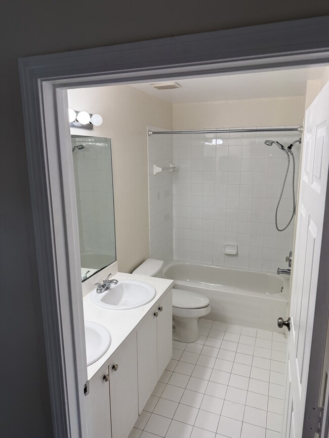 1912 Capeside Cir in Wellington, FL - Building Photo - Building Photo