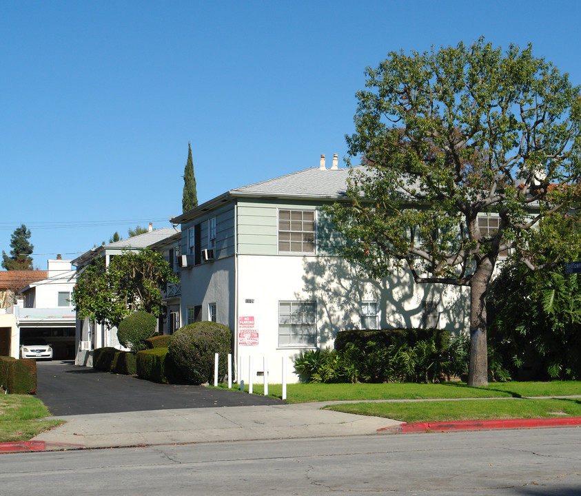 11129 Camarillo St in North Hollywood, CA - Building Photo