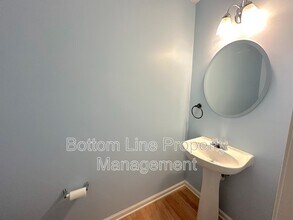 5901 Hidden Meadow Ln in Charlotte, NC - Building Photo - Building Photo