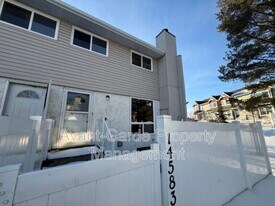 14583-14121 121 St NW in Edmonton, AB - Building Photo