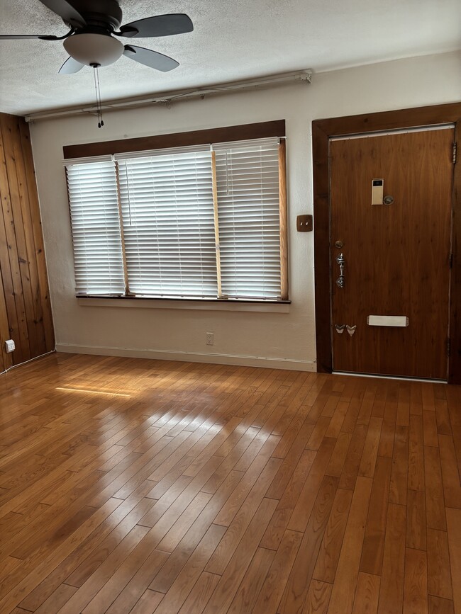 1127 S Rimpau Blvd in Los Angeles, CA - Building Photo - Building Photo