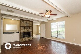 8495 N Pond Dr in Riverdale, GA - Building Photo - Building Photo