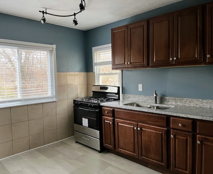 10401 Baltic Rd in Cleveland, OH - Building Photo