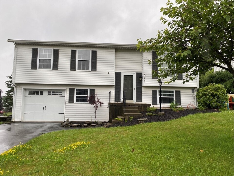 521 Park Ave in Horseheads, NY - Foto de edificio