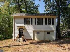 7 Raymond Ave in Rome, GA - Building Photo