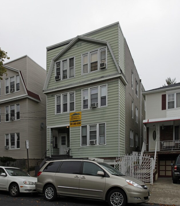 90 Pearsall Ave in Jersey City, NJ - Foto de edificio