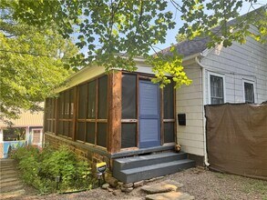 610 N Olive Ave in Fayetteville, AR - Building Photo - Building Photo