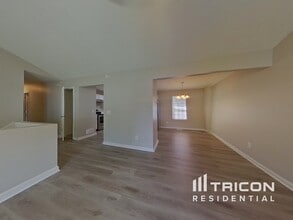 1078 Bridle Creek Dr in Flowery Branch, GA - Building Photo - Building Photo