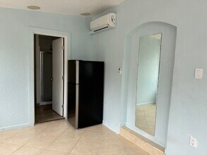 4170 NE 15th Ave in Pompano Beach, FL - Foto de edificio - Building Photo