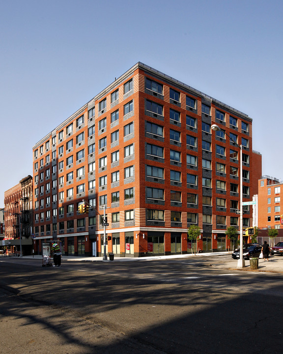 Douglas Park in New York, NY - Foto de edificio