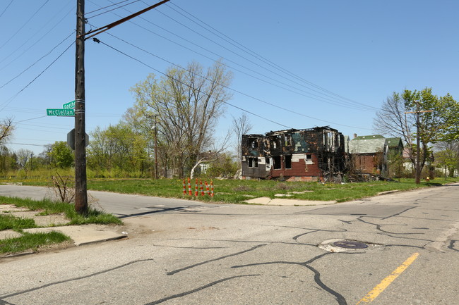 3401 McClellan St in Detroit, MI - Foto de edificio - Building Photo