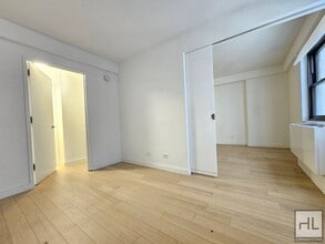 Junior 1-Bedroom in Murray Hill | 8th Floo in New York, NY - Building Photo - Building Photo
