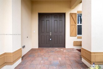 9760 S Miralago Way in Parkland, FL - Building Photo - Building Photo