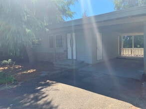 12373 SE 122nd Ave in Happy Valley, OR - Building Photo - Building Photo