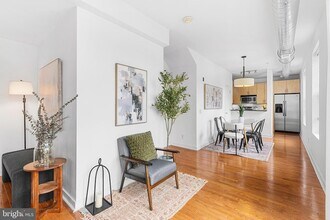 712-16-716 N 2nd St, Unit 34 in Philadelphia, PA - Foto de edificio - Building Photo