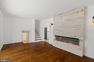 395 Montgomery Dr in Mantua, NJ - Building Photo - Building Photo