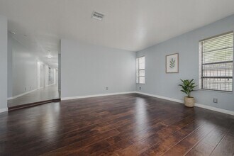 6242 NW 1st St in Margate, FL - Building Photo - Building Photo