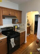 159 Foster St, Unit 1 in Boston, MA - Building Photo - Building Photo