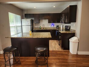8212 N Dakota Ave in Tampa, FL - Building Photo - Building Photo